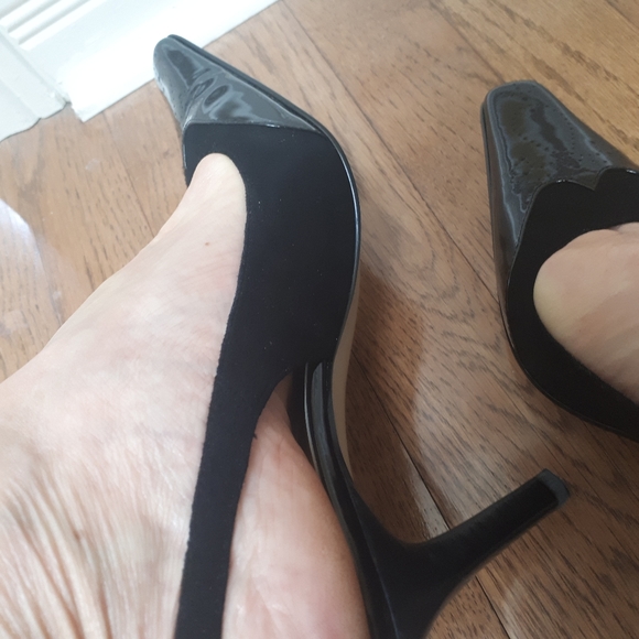 Anne Klein black slingback shoes - Picture 4 of 8